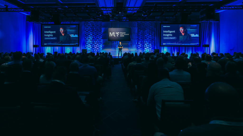 MUS stage and crowd.